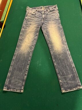 American Eagle Outfitters Faded Blue Straight Jeans